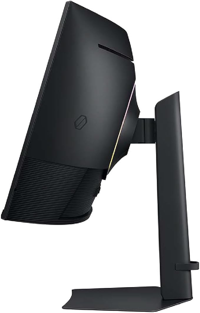Samsung 40” Odyssey G7 (G75F) WUHD Resolution 180Hz Curved Gaming Monitor 1ms Response Time (GtG) VESA DisplayHDR™ 600 AMD FreeSync™ Premium Pro LS40FG75DENXZA 2025