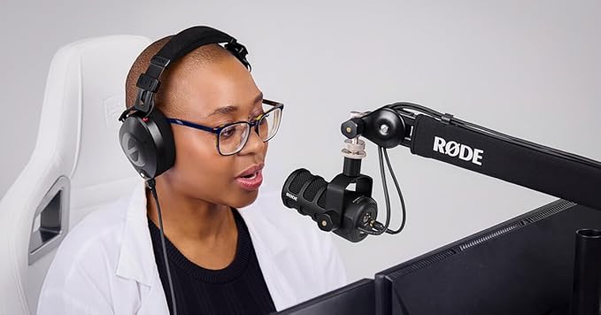Rode PodMic USB Dynamic Broadcast Microphone with White WS14 Pop Filter