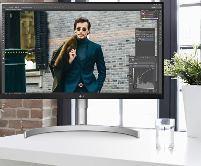 LG Ultrafine 27-Inch 4K UHD IPS Monitor with HDR10 with VESA DisplayHDR 400 AMD FreeSync andUSB Type-C 90W PD Built-in Speaker HDMI DisplayPort Tilt/Height/Pivot Adjustable Stand White