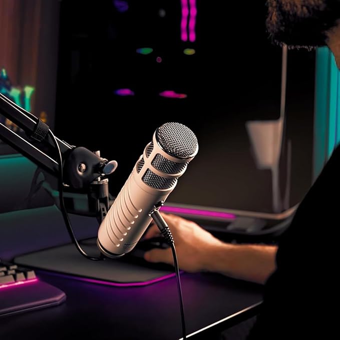 Rode Podcaster White