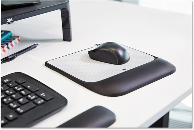 3M MW85B Mouse Pad w/Precise Mousing Surface w/Gel Wrist Rest 8 1/2x 9X 3/4 Solid Color