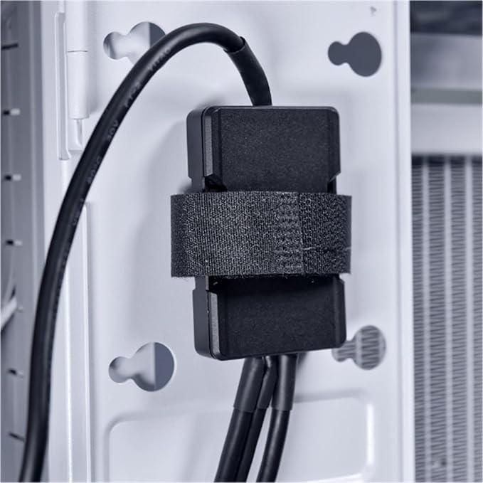 LIAN LI USB 2.0 1-to-3 Hub (Type A Male Port) - Black