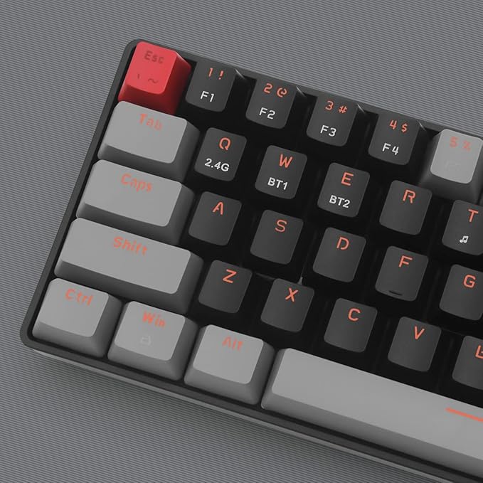 Qisan Mechanical Gaming Keyboard Dual Mode 2.4G/BT Wireless 60% Mini Design Brown Switch US Layout 68 Keys Computer Keyboard Gaming Pc Wireless Gaming Keyboard