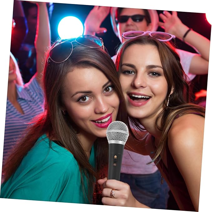 Handheld Dynamic Vocal Microphone Cord Play Wired Mic for Karaoke Machines User-Friendly and Construction for Singing and
