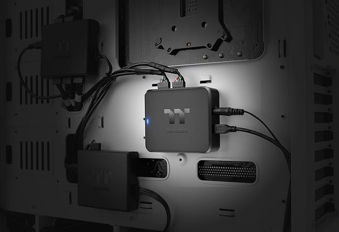 Thermaltake H200 Plus Internal USB Hub 3-Port USB 2.0 Header Outputs 3 External Type-A USB Ports PS-ACC-IU2H00R-2