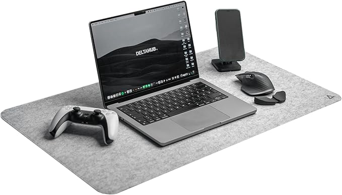 DELTAHUB - Minimalistic Felt Desk Protective Pad Anti-Fray Anti-Slip Easy to Clean Easy Glide Long Lasting Sleek Design Comfortable Resistant Desk Mat PC Mac Laptop - Large (18x32inch)
