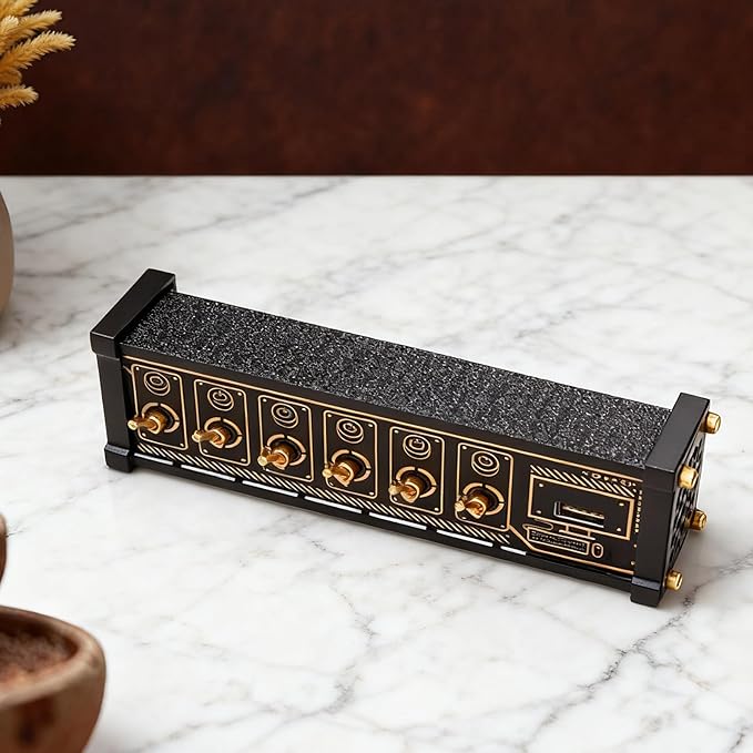 USB-C Hub Switch 6-Port USB Docking Station Gold-Plated Hub Docking Station Independent Control Knob Switch for Data Transfer Phones Tablets and Other Electronic Devices.