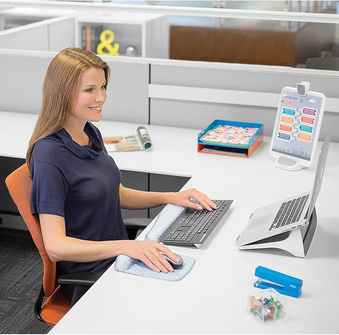 Fellowes PlushTouch Foam Mouse Pad Wrist Support with MICROBAN - Gray Lattice (9549701)