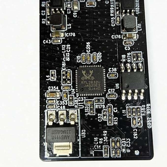 RTL-SDR RTL2832U R820T 1PPM TCXO HF BiasT SMA Software Defined Radio 25MHZ TO1760MHZ (Blue)