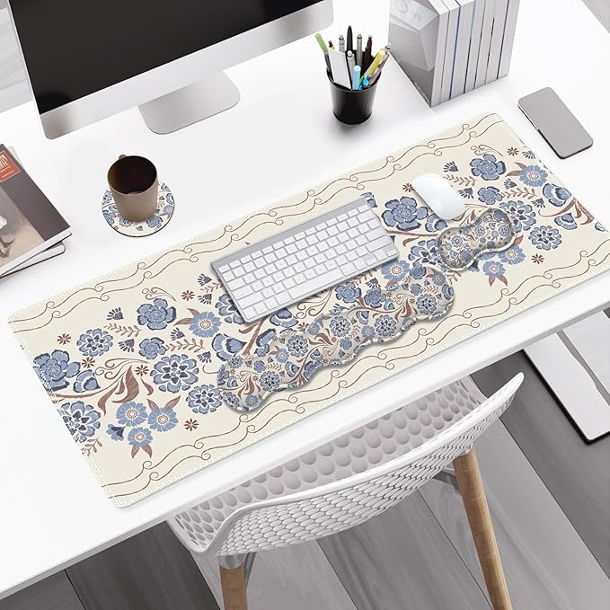 Desk Mat Gaming Mouse Pad Cute Desk Matt Keyboard Wrist Rest for Desktop Anti-Slip Big Mousepad Stitched Edges XXL Large Mouse Pad with Wrist Support for Home Office I Vintage Blue Flower