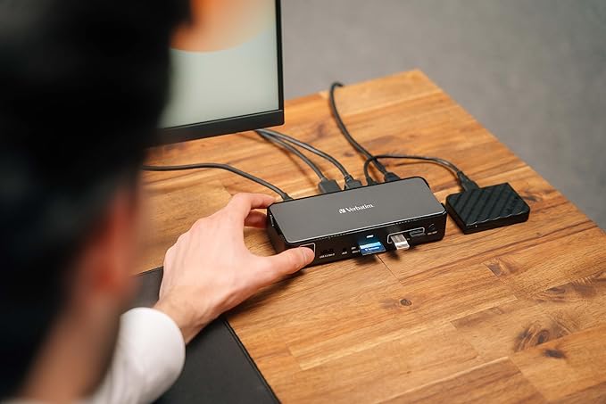 Verbatim USB-C Pro Docking Station 15-in-1 Hub Multiport Adapter to HDMI 4K and 8K USB-A and USB-C PD 80W AUX Card Reader for Mac/Windows Laptop and Co