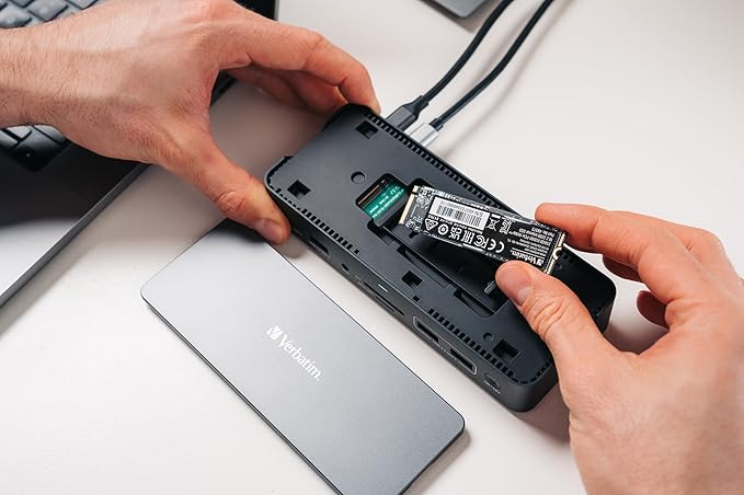 Verbatim USB-C ™Pro Docking Station 15-in-1 - SSD Enclosure Black 32173