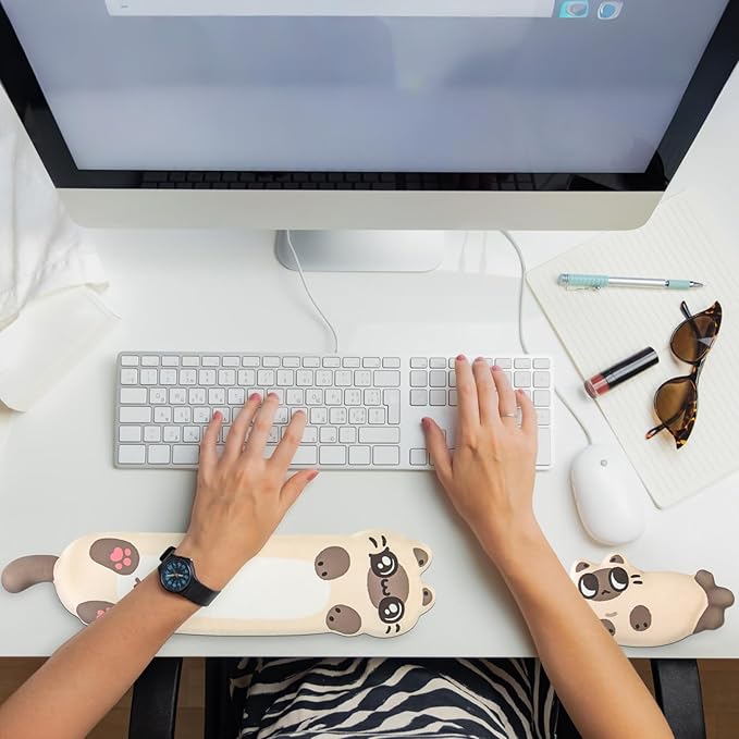 Keyboard Wrist Rest and Mouse Pad Set Wrist Rest for Keyboard and MouseWrist Support for KeyboardNon-Slip Base Memory Foam Wrist Pad for Gaming Home OfficePain Relief(Cute CatOff-White)