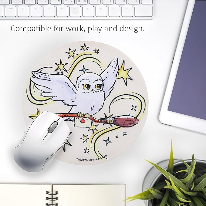 Hedwig Harry Potter Small Mouse Mat with Owl Hedwig Design Mouse Mat Made of Extra Fine Fibre and Washable the Power of Joy Disney Harry Potter Gifts for Girls and Women