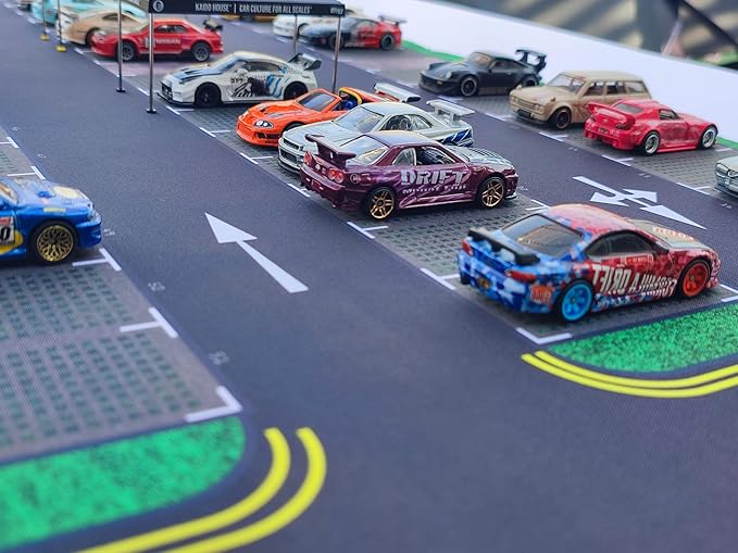 XXL 1/64 Scale Parking Lot Mouse Pad 90x40cm Non-Slip Rollable Desk Mat | Large Diorama Playmat for Hot Wheels Matchbox Mini GT Tarmac Inno64 and Diecast Car Collectors Kids and Gamers