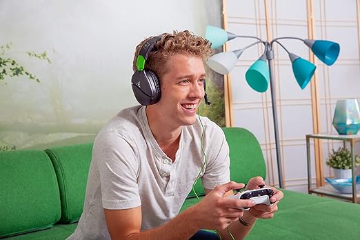 Turtle Beach Recon 70 Multiplatform Gaming Headset for Xbox Series X|S Xbox One PS5 PS4 PC &amp Mobile w/ 3.5mm Wired Connection - Flip-to-Mute Mic 40mm Speakers Lightweight Design Black