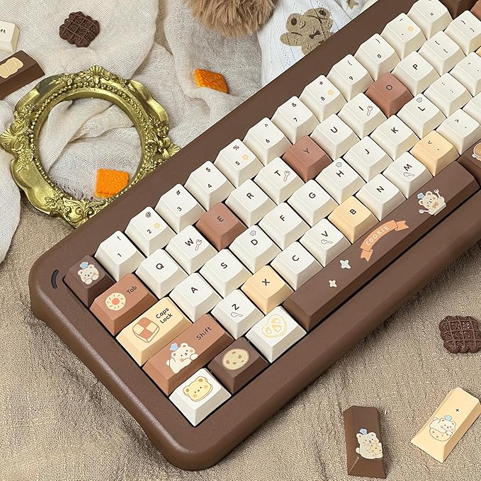 Brown White PBT Keycaps Cute Custom Keyboard Keycaps 60 75 100% Dye Sublimation Kawaii Anime Keycap 145 Keys Set for Cherry Gateron MX Switches
