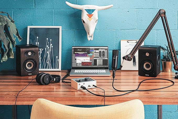 Universal Audio SD-1 Standard Dynamic Microphone White &amp Audio Interface for Recording podcasting and Streaming with Essential Audio Software Including $400 in UAD Plug-ins