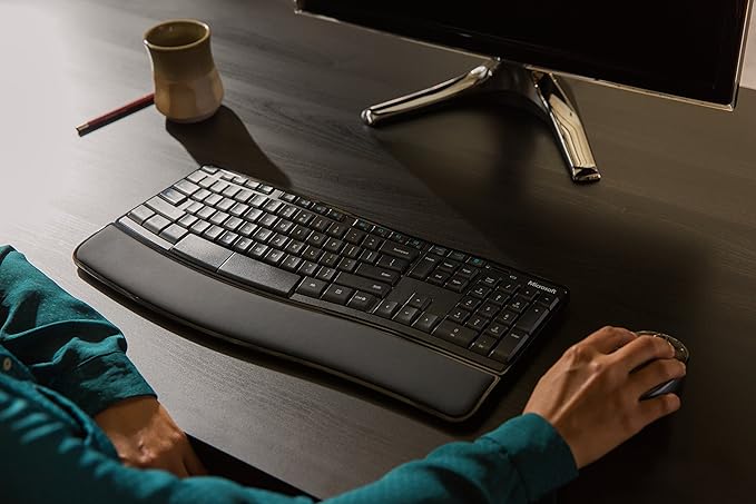 Microsoft Sculpt Comfort Desktop (QWERTY) - Black